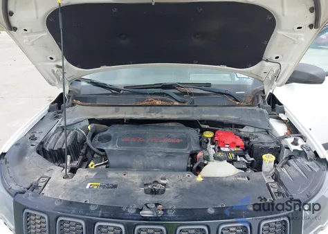 2020 Jeep Compass Trailhawk 4X4 из США, поврежденный, VIN 3C4NJDDB5LT159559